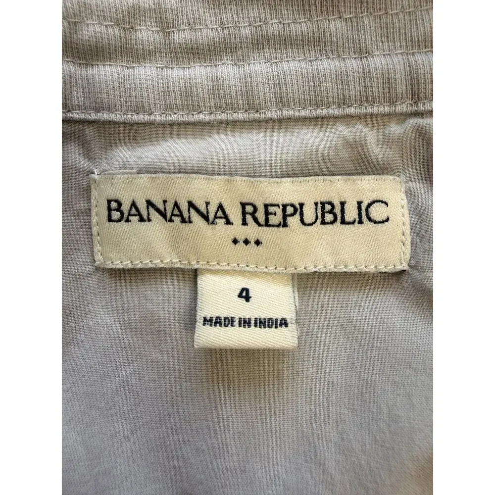 Banana Republic Gray Embroidered Mini Skirt Cotton Lined Pockets Size 4